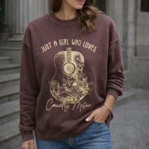 Hrt & Luv Just A Girl Who Loves Country Music Graphic Sweatshirt Pullover NWT